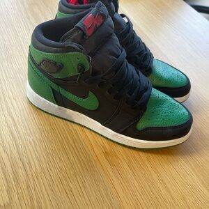Nike Air Jordan 1 High Green & Black